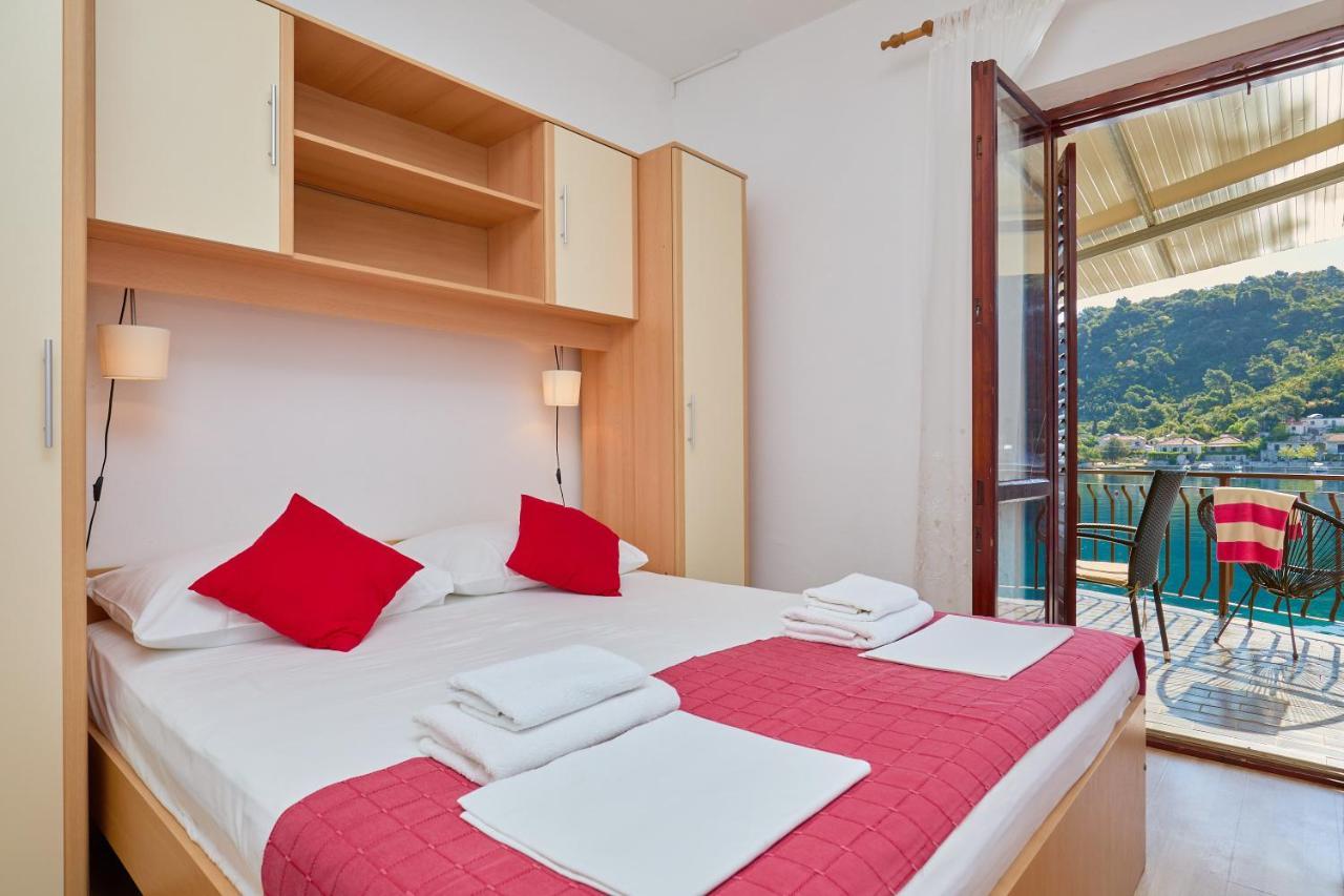 Boca - 3 Bedroom Apartment By The Sea Prozura Bagian luar foto